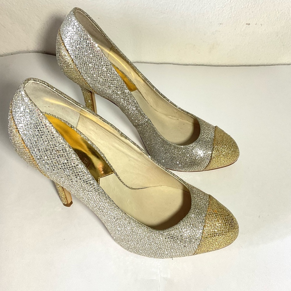Michael Kors Sinclair‎ Gold Silver Pump Cap Toe - Size 8M Women's Shoes - Picture 9 of 16